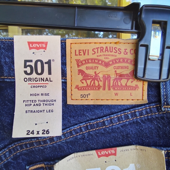 NWT Womens 501 Levi's Original Cropped jeans - Picture 10 of 13